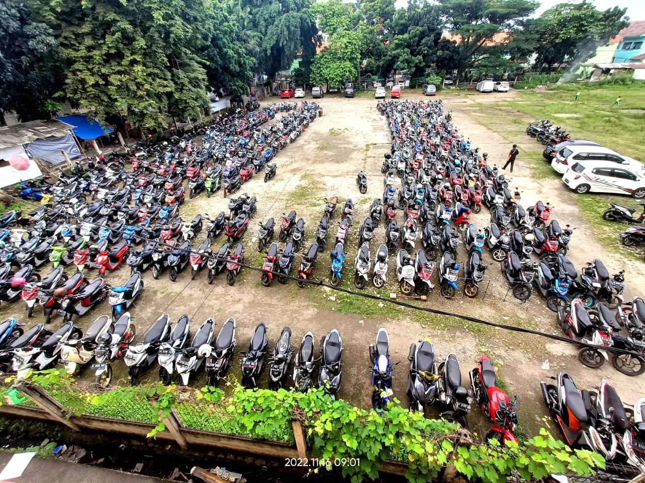 Area Parkir Luas